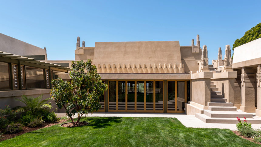 Hollyhock House Library